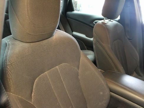 Used 2016 Chrysler 200 LX image 10
