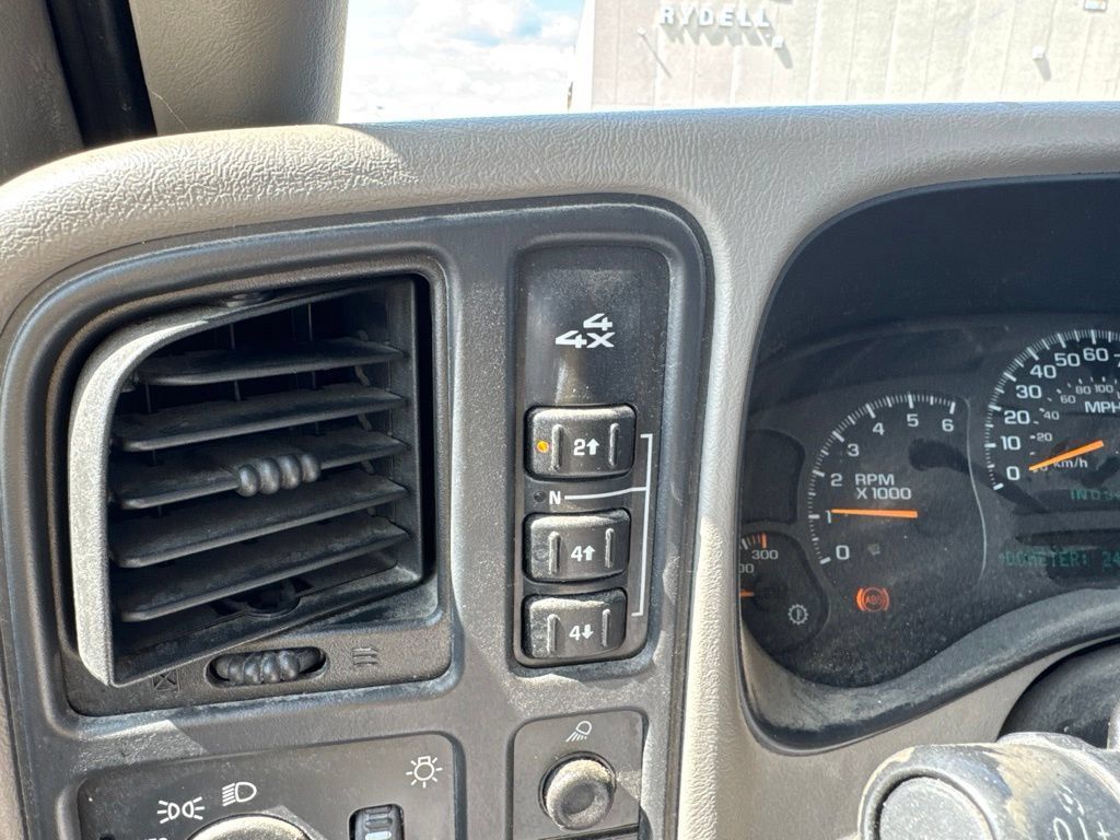 Used 2003 Chevrolet Silverado 2500 LT AWD/4WD image 13