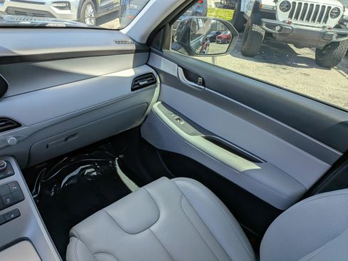 Used 2022 Hyundai Palisade SEL w/ Premium Package FWD image 21