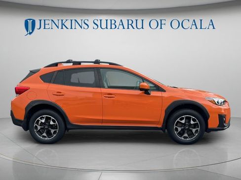 Used 2020 Subaru Crosstrek 2.0i Premium w/ Moonroof Package 1 AWD/4WD image 2