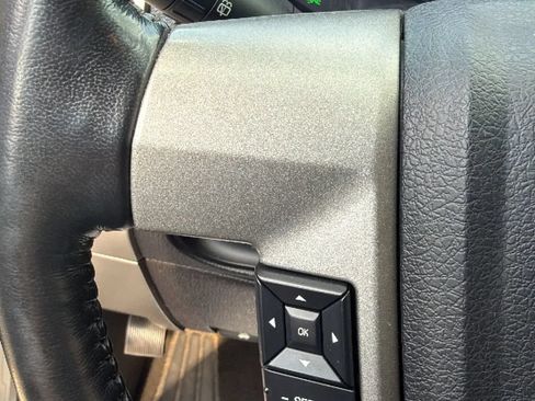 Used 2016 Ford Expedition Limited AWD/4WD image 16