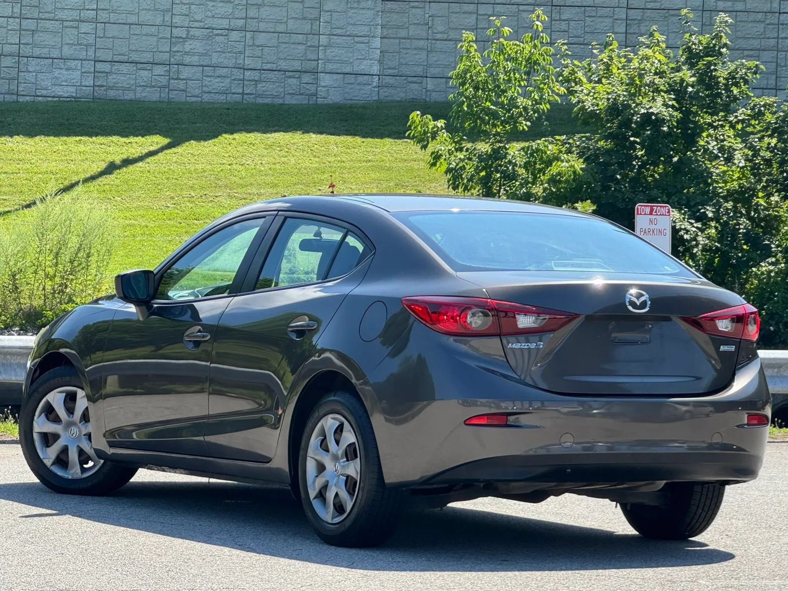 Used 2014 MAZDA MAZDA3 i Sport FWD image 6