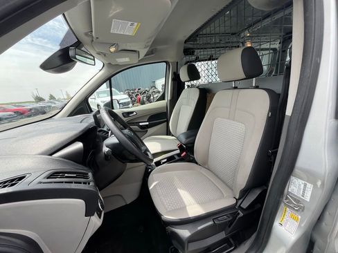 Used 2019 Ford Transit Connect XLT FWD image 9