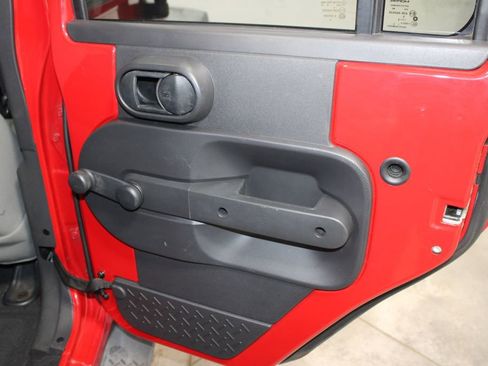 Used 2010 Jeep Wrangler Unlimited Sport image 28