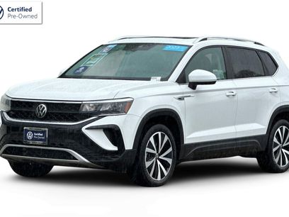 Certified 2023 Volkswagen Taos SE w/ Panoramic Sunroof Package