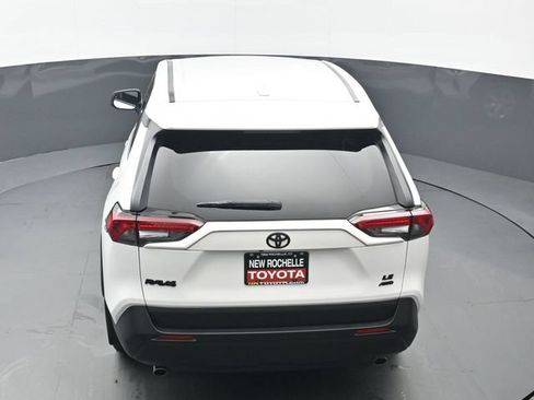 Used 2023 Toyota RAV4 LE AWD/4WD image 39