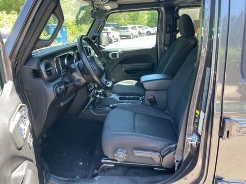 Used 2022 Jeep Wrangler Unlimited Sport AWD/4WD image 12
