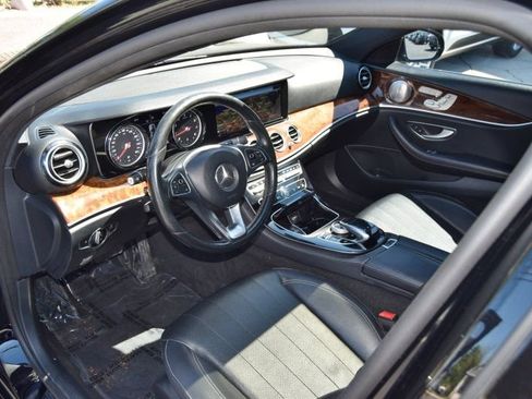 Used 2017 Mercedes-Benz E 300 4MATIC image 18