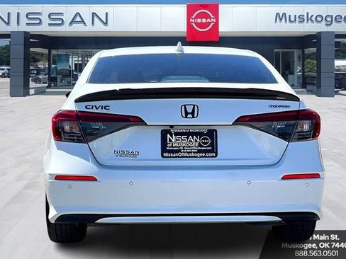 Used 2023 Honda Civic Touring image 6