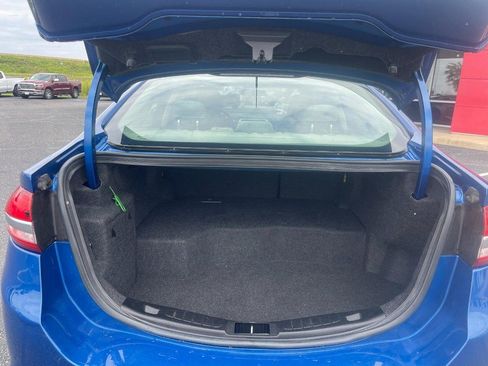 Used 2017 Ford Fusion SE FWD image 15