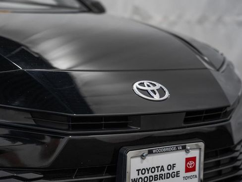 Used 2025 Toyota Camry LE image 11