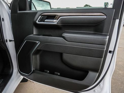 Used 2026 Chevrolet Silverado 1500 LT AWD/4WD image 17