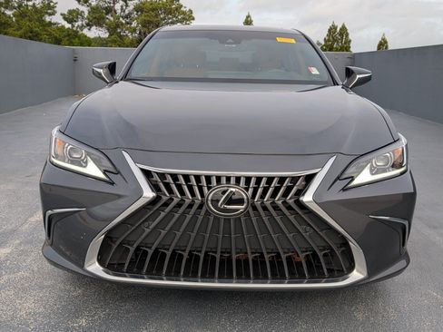 Certified 2024 Lexus ES 350 w/ Premium Package FWD image 8