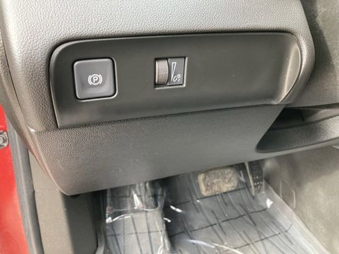 Used 2023 Buick Enclave Essence w/ Sport Touring Edition image 13