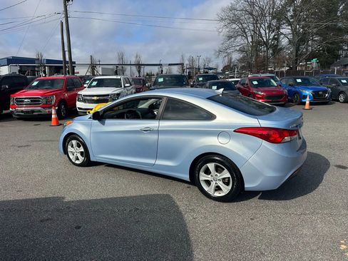 Used 2013 Hyundai Elantra image 4