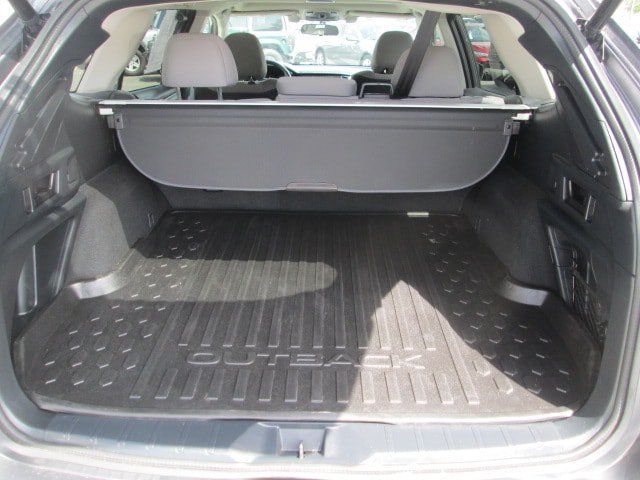 Used 2022 Subaru Outback Premium AWD/4WD image 12