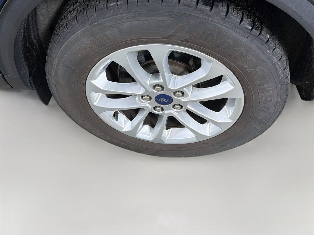 Used 2020 Ford Escape SE FWD image 28