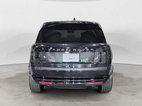 New 2025 Land Rover Range Rover SE image 4