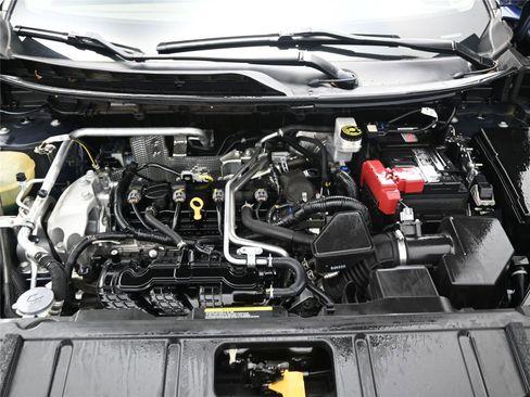 Used 2021 Nissan Rogue S image 10