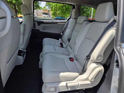 New 2026 Honda Odyssey EX-L image 11