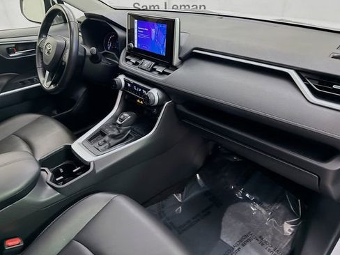 Used 2023 Toyota RAV4 XLE Premium image 29