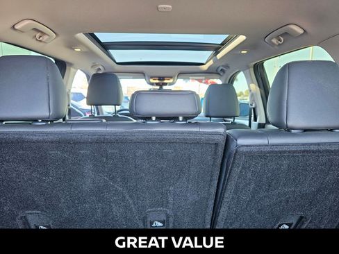 Used 2023 Nissan Rogue SL image 14