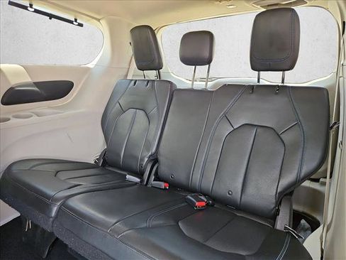 Used 2024 Chrysler Voyager LX FWD image 19