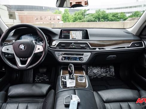 Used 2020 BMW 740i w/ Cold Weather Package RWD image 7