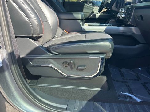 Used 2024 Ford F250 Lariat w/ Sport Appearance Package image 28