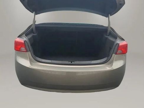 Used 2017 Chevrolet Impala LT FWD image 13
