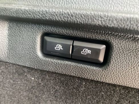 Used 2025 Lincoln Corsair FWD w/ Equipment Group 101A image 26