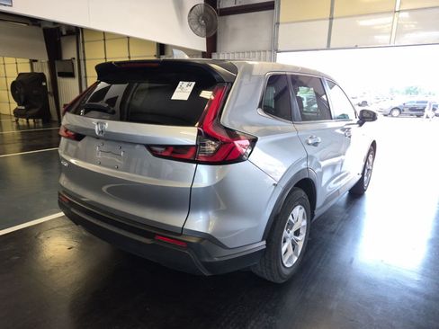 Used 2025 Honda CR-V LX image 3