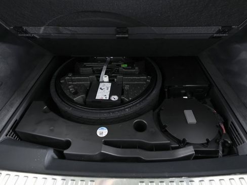 Used 2019 Audi Q8 Prestige image 48