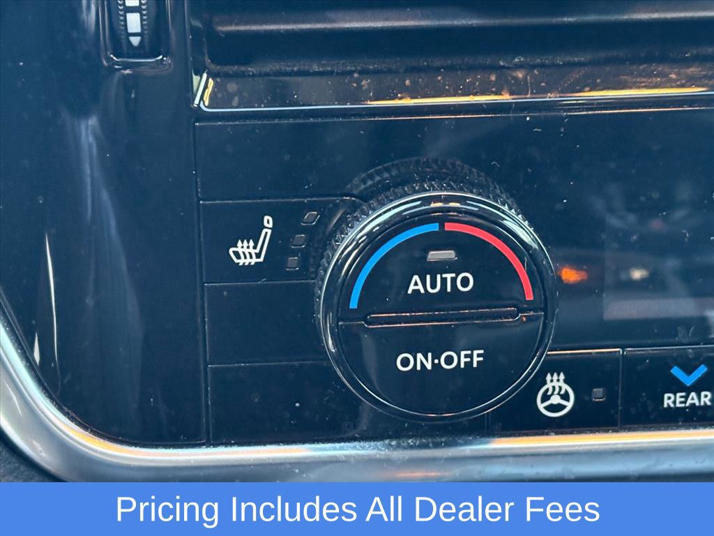 Used 2023 Nissan Rogue SL w/ SL Premium Package AWD/4WD image 13