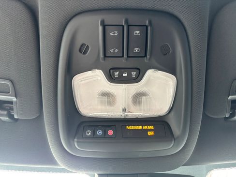 Used 2021 Chevrolet TrailBlazer RS w/ Sun and Liftgate Package image 24