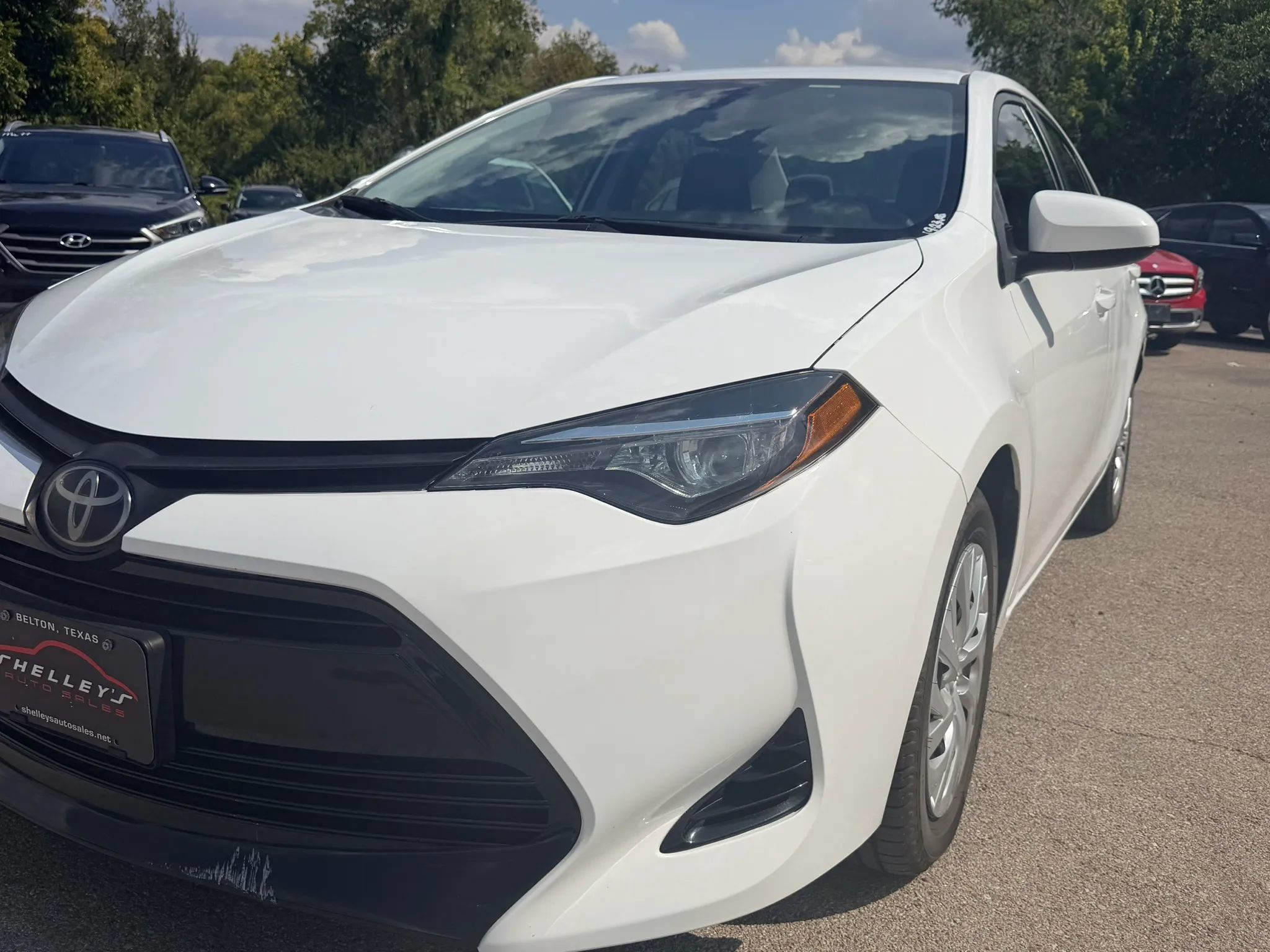 Used 2019 Toyota Corolla LE w/ Carpet Mat Package (TMS) FWD image 3