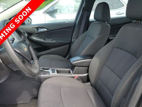 Used 2017 Chevrolet Cruze LS FWD image 6