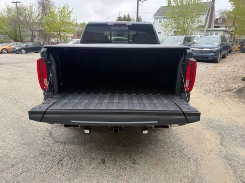 Used 2022 GMC Sierra 1500 SLT w/ SLT Premium Plus Package AWD/4WD image 5