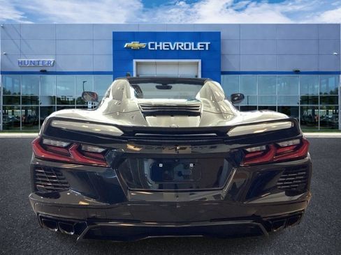 Used 2023 Chevrolet Corvette Stingray Premium Conv w/ Z51 Performance Package RWD image 3