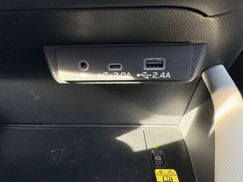 Certified 2025 Subaru Forester Limited w/ Popular Package #1 image 23