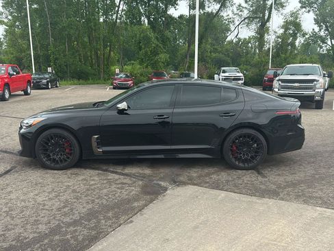 Used 2021 Kia Stinger GT1 AWD/4WD image 2