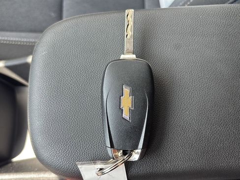 Used 2024 Chevrolet Trax LS FWD image 34