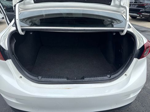 Used 2014 MAZDA MAZDA3 i Touring FWD image 16
