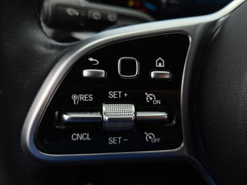 Certified 2023 Mercedes-Benz GLA 250 4MATIC image 22