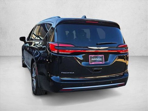 New 2026 Chrysler Pacifica Pinnacle image 9