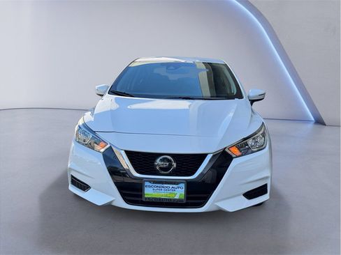 Used 2021 Nissan Versa SV FWD image 2