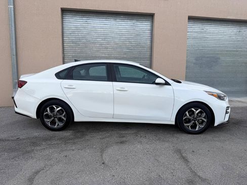 Used 2019 Kia Forte LXS FWD image 7