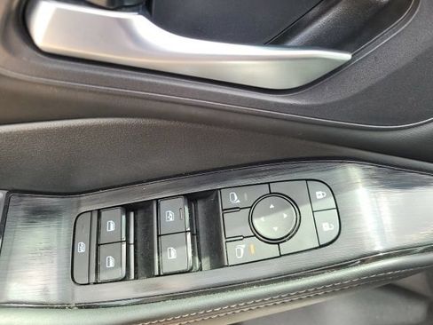 Certified 2024 Nissan Rogue SV FWD image 11