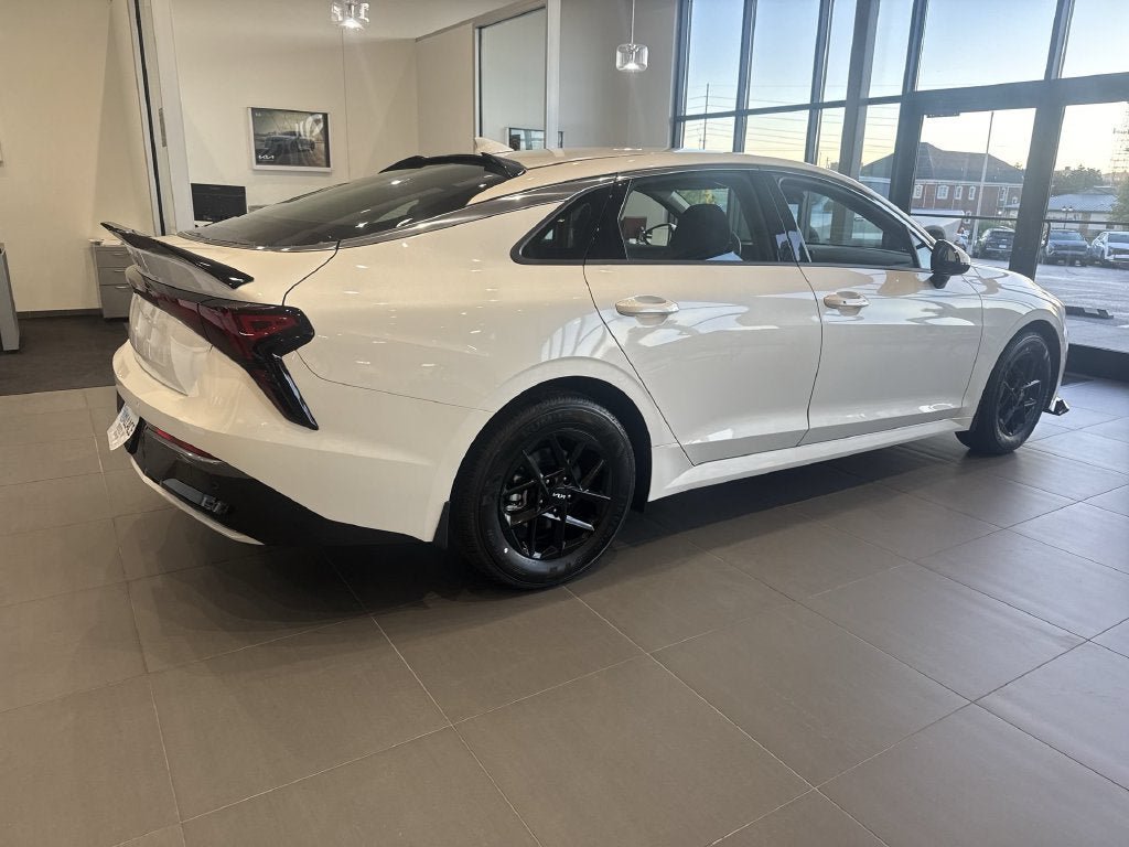 New 2026 Kia K5 LXS FWD image 4