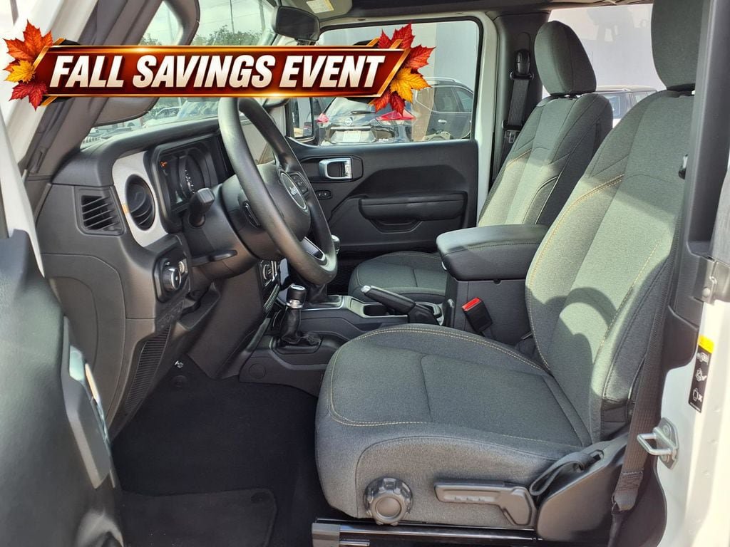 Used 2025 Jeep Wrangler Sport AWD/4WD image 10